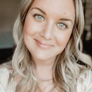 Meet your Posher, Shana